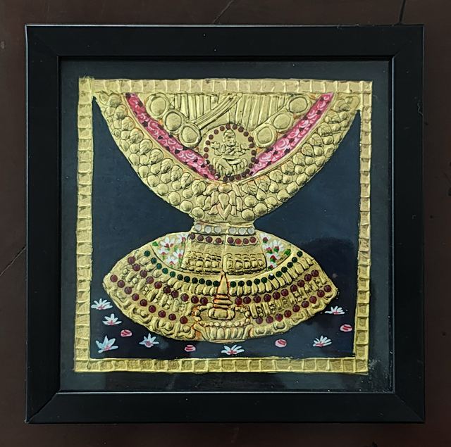 Small gold relief gift painting